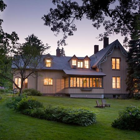 Gothic Eves Inn And Spa Bed And Breakfast Trumansburg エクステリア 写真