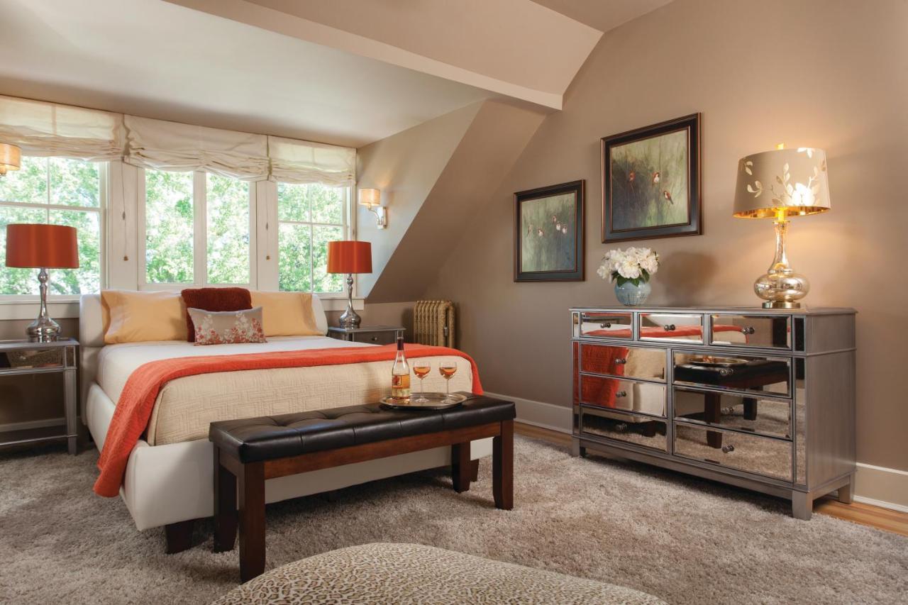 Gothic Eves Inn And Spa Bed And Breakfast Trumansburg エクステリア 写真