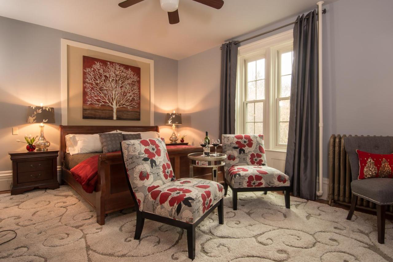Gothic Eves Inn And Spa Bed And Breakfast Trumansburg エクステリア 写真