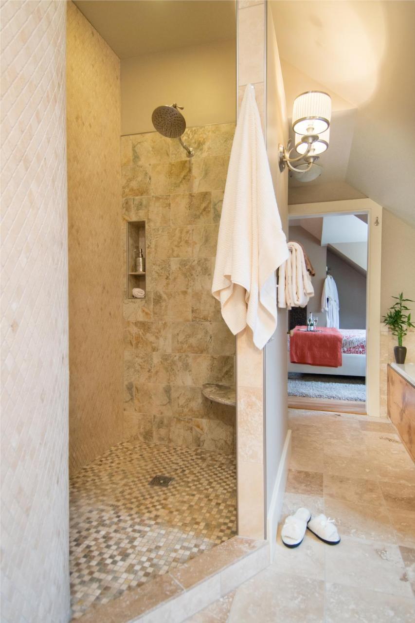 Gothic Eves Inn And Spa Bed And Breakfast Trumansburg エクステリア 写真