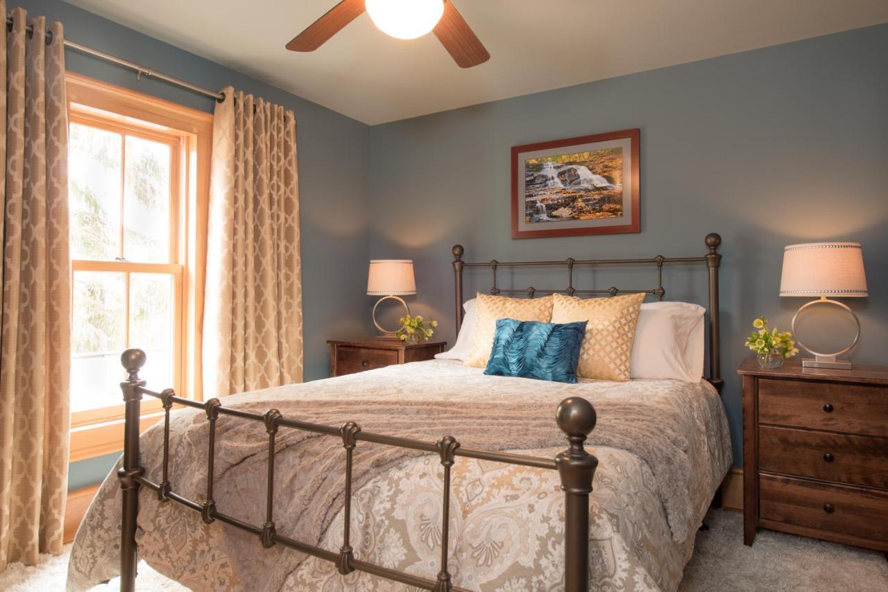 Gothic Eves Inn And Spa Bed And Breakfast Trumansburg エクステリア 写真