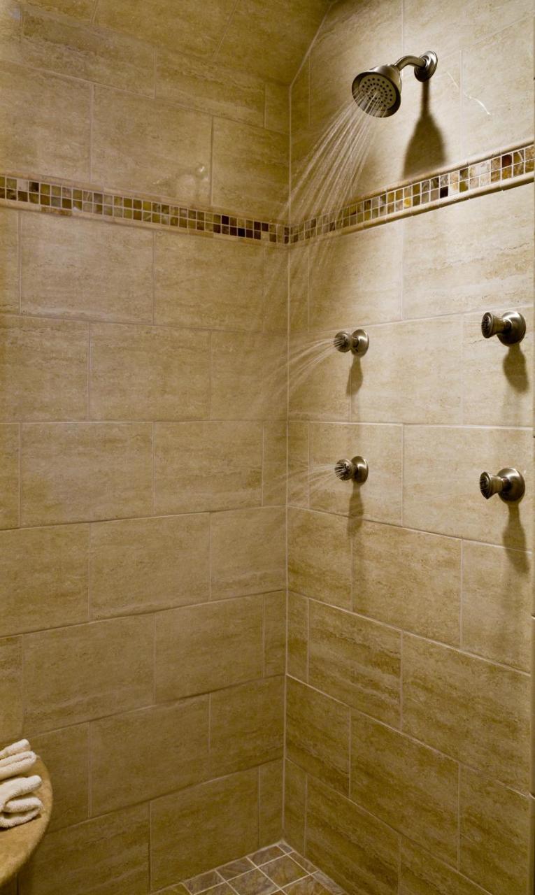 Gothic Eves Inn And Spa Bed And Breakfast Trumansburg エクステリア 写真