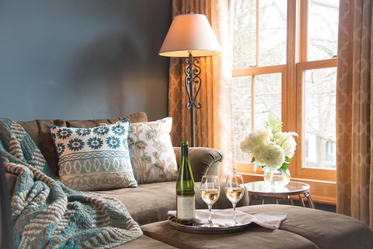 Gothic Eves Inn And Spa Bed And Breakfast Trumansburg エクステリア 写真