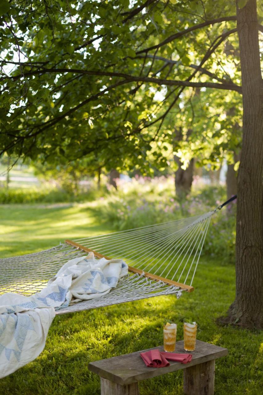 Gothic Eves Inn And Spa Bed And Breakfast Trumansburg エクステリア 写真