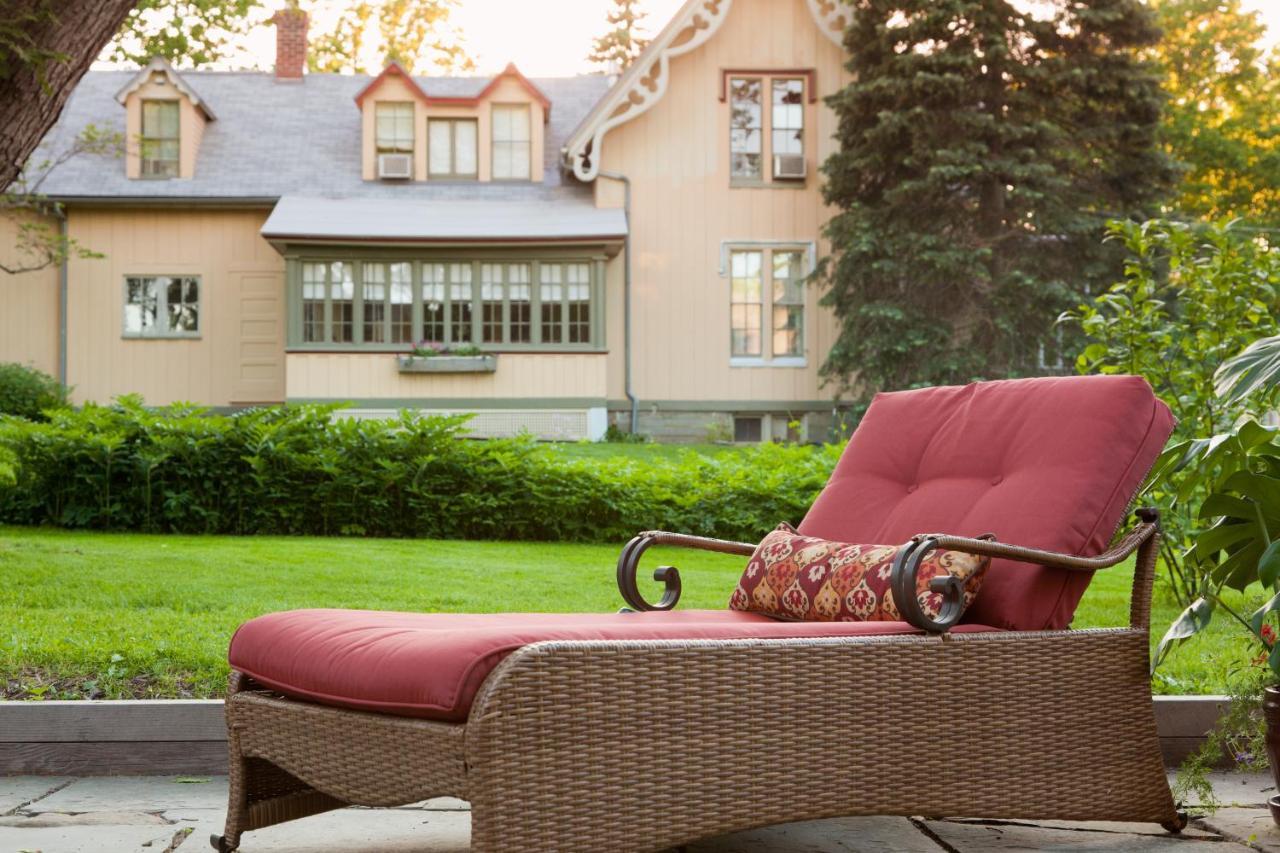 Gothic Eves Inn And Spa Bed And Breakfast Trumansburg エクステリア 写真
